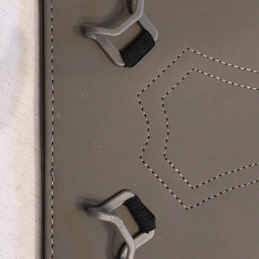 NWOT Tablet Cover Purple Butterfly - Picture 4 of 6